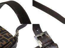 画像をギャラリービューアに読み込む, FENDI フェンディ マンマバケット ワンショルダーバッグ 26424 ズッカ柄 キャンバス レザー ブラウン シルバー金具 美品 中古 4b006396