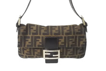 Load image into Gallery viewer, FENDI フェンディ マンマバケット ハンドバッグ ズッカ柄 ズッカ ブラウン シルバー金具 美品 中古 63966