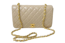 画像をギャラリービューアに読み込む, CHANEL シャネル フルフラップマトラッセ24 2番台 シングルチェーンショルダーバッグ ベージュ ゴールド金具 美品 中古 63978