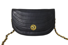 Load image into Gallery viewer, CHANEL シャネル ハーフムーン チェーンミニショルダーバッグ 0番台 ココマーク ラムスキン ブラック ゴールド金具 美品 中古 63979