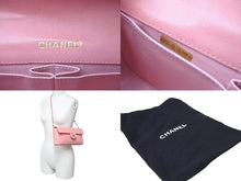 Load image into Gallery viewer, CHANEL シャネル チョコバー チェーンショルダーバッグ ラムスキン 7番台 ピンク ココマーク ゴールド金具 美品 中古 63999