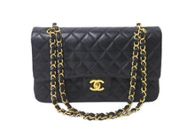 画像をギャラリービューアに読み込む, 極美品 CHANEL シャネル マトラッセ Wフラップチェーンショルダーバッグ 6番台 ラムスキン 25cm ブラック ゴールド金具 中古 64000