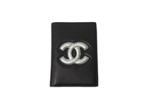画像をギャラリービューアに読み込む, CHANEL シャネル ココマーク パスケース 22番台 二つ折り レザー ブラック シルバー 美品 中古 64034