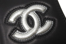 画像をギャラリービューアに読み込む, CHANEL シャネル ココマーク パスケース 22番台 二つ折り レザー ブラック シルバー 美品 中古 64034