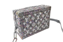 Load image into Gallery viewer, 新品同様 LOUIS VUITTON ルイヴィトン ヴァージル リサイクル ツイード ソフトトランク ショルダーバッグ グレー M58741 中古 64060