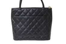 画像をギャラリービューアに読み込む, 極美品 CHANEL シャネル ハンドバッグ 復刻トート キャビアスキン マトラッセ ココマーク 9番台 ゴールド金具 中古 64073