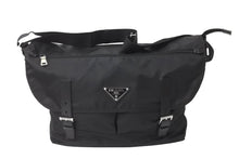 Load image into Gallery viewer, PRADA プラダ メッセンジャーバッグ ショルダー バック BT0696 ナイロン ブラック NERO シルバー金具 美品 中古 64094
