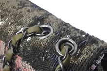 Load image into Gallery viewer, 極美品 CHANEL シャネル ココキューバ スパンコール チェーン ショルダーバッグ 23番台 2016年 ラムスキン カーキ 中古 64103
