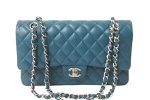 Load image into Gallery viewer, 新品同様 CHANEL シャネル Wフラップ 25cm ショルダーバッグ キャビアスキン 26番台 マトラッセ グリーン系 シルバー金具 中古 64104