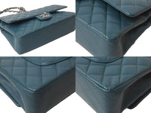 Load image into Gallery viewer, 新品同様 CHANEL シャネル Wフラップ 25cm ショルダーバッグ キャビアスキン 26番台 マトラッセ グリーン系 シルバー金具 中古 64104