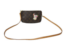 Load image into Gallery viewer, LOUIS VUITTON ルイヴィトン ハンドバッグ ポシェット アクセソワール 村上隆 M51981 パンダ モノグラム ゴールド金具 美品 中古 64115