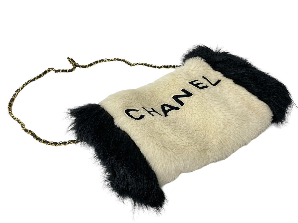 Like new CHANEL Hand warmer Chain shoulder Lapinfur White Black Gold hardware Used 64140