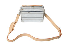 画像をギャラリービューアに読み込む, LOUIS VUITTON ルイヴィトン ミラー ハンドル ソフトトランク M45885 ショルダーバッグ シルバー 美品 中古 64248