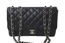 Load image into Gallery viewer, CHANEL シャネル チェーンショルダーバッグ マトラッセ 30CM シングルフラップ ブラックシルバー 13番台 中古 64274