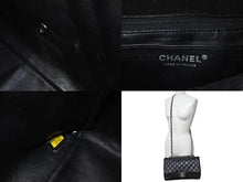 Load image into Gallery viewer, CHANEL シャネル チェーンショルダーバッグ マトラッセ 30CM シングルフラップ ブラックシルバー 13番台 中古 64274