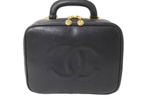 画像をギャラリービューアに読み込む, 極美品 CHANEL シャネル ココマーク バニティ 4番台 キャビアスキン ブラック ゴールド金具 中古 64275