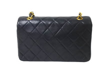 画像をギャラリービューアに読み込む, CHANEL シャネル ミニマトラッセ 19 チェーンショルダーバッグ 1番台 フルフラップ ラムスキン ブラック 美品 中古 64308