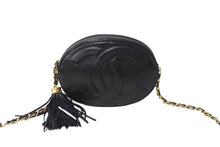 画像をギャラリービューアに読み込む, CHANEL シャネル チェーンショルダーバッグ ココマーク フリンジ 1番台 カーフスキン ブラック ゴールド金具 美品 中古 64309