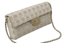 Load image into Gallery viewer, CHANEL シャネル ショルダーバッグ A15316 チェーンショルダー 6番台 ニュートラベルライン ココマーク 美品 中古 64398