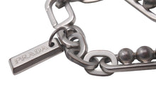 Load image into Gallery viewer, PRADA プラダ ロゴプレート チェーンブレスレット メタル シルバーカラー 全長24.3cm 重量75.7g アクセサリー 美品 中古 64426
