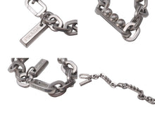 Load image into Gallery viewer, PRADA プラダ ロゴプレート チェーンブレスレット メタル シルバーカラー 全長24.3cm 重量75.7g アクセサリー 美品 中古 64426