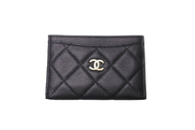 Load image into Gallery viewer, CHANEL シャネル カードケース マトラッセ ココマーク 11番台 2007年 キャビアスキン ブラック ゴールド金具 美品 中古 64432
