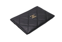 Load image into Gallery viewer, CHANEL シャネル カードケース マトラッセ ココマーク 11番台 2007年 キャビアスキン ブラック ゴールド金具 美品 中古 64432