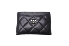 Load image into Gallery viewer, CHANEL シャネル カードケース ココマーク ラムスキン 29番台 2019年AW ブラック シルバー金具 美品 中古 64477
