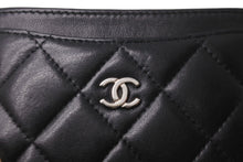 Load image into Gallery viewer, CHANEL シャネル カードケース ココマーク ラムスキン 29番台 2019年AW ブラック シルバー金具 美品 中古 64477