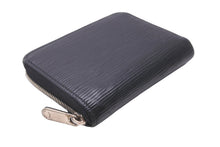 Load image into Gallery viewer, LOUIS VUITTON ルイヴィトン ジッピー コインパース M60152 エピレザー コインケース ブラック シルバー金具 美品 中古 64538