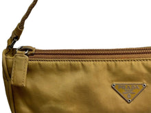 Load image into Gallery viewer, PRADA プラダ ハンドバッグ ミニバック トライアングルロゴ ミニポーチ ナイロン ブラウン 良品 中古 64545