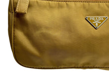 Load image into Gallery viewer, PRADA プラダ ハンドバッグ ミニバック トライアングルロゴ ミニポーチ ナイロン ブラウン 良品 中古 64545