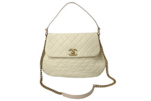 Load image into Gallery viewer, CHANEL シャネル デカマトラッセ 2WAY チェーン ショルダーバッグ 17番台 アイボリー キャビアスキン ゴールド金具 ココマーク 美品 中古 64550