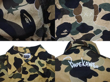 Load image into Gallery viewer, A BATHING APE BAPE KAWS ベイプ アベイシング エイプ カウズ カモフラージュ柄 半袖シャツ サイズM ブラック ブラウン グリーン 美品 中古 64564