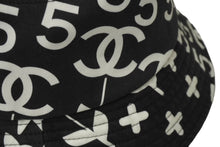 画像をギャラリービューアに読み込む, CHANEL シャネル バケットハット サイズM ココマーク スター No.5 カメリア コットン プリント ブラック ホワイト 総柄 美品 中古 64587