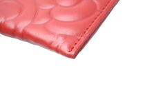 画像をギャラリービューアに読み込む, 新品未使用 CHANEL シャネル カードケース パスケース カメリア ココマーク ラムスキン 22番台 シルバー金具 レッド 中古 64588