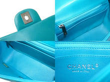 Load image into Gallery viewer, CHANEL シャネル ショルダーバッグ ミニマトラッセ17 ココマーク 19番台 チェーンショルダー シングルフラップ ブルー 美品 中古 64592