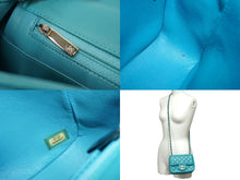 Load image into Gallery viewer, CHANEL シャネル ショルダーバッグ ミニマトラッセ17 ココマーク 19番台 チェーンショルダー シングルフラップ ブルー 美品 中古 64592