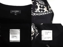 Load image into Gallery viewer, 極美品 CHANEL シャネル カシミヤ カーディガン ブラック ホワイト P63147K48819 ココマーク ロゴ トップス サイズ36 中古 64700