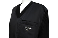 Load image into Gallery viewer, 極美品 PRADA プラダ ニット スウェット UMB237 S212 1Y12 イタリア製 ウール ブラック シルバー金具 サイズ46 中古 64709