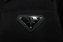Load image into Gallery viewer, 極美品 PRADA プラダ ニット スウェット UMB237 S212 1Y12 イタリア製 ウール ブラック シルバー金具 サイズ46 中古 64709