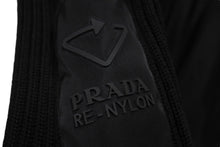 Load image into Gallery viewer, 極美品 PRADA プラダ ニット スウェット UMB237 S212 1Y12 イタリア製 ウール ブラック シルバー金具 サイズ46 中古 64709