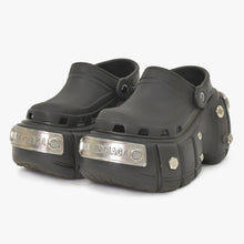 Load image into Gallery viewer, BALENCIAGA バレンシアガ HARDCROCS ハードクロックス ロゴサンダル ブラック シルバー金具 サイズ36 美品 中古 4c064091