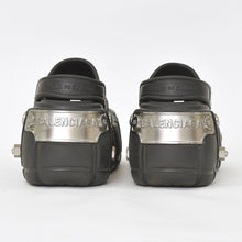 Load image into Gallery viewer, BALENCIAGA バレンシアガ HARDCROCS ハードクロックス ロゴサンダル ブラック シルバー金具 サイズ36 美品 中古 4c064091
