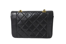 画像をギャラリービューアに読み込む, CHANEL シャネル チェーンショルダーバッグ ダイアナマトラッセ 22 2番台 ラムスキン ブラック ゴールド金具 美品 中古 64733