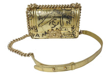 Load image into Gallery viewer, CHANEL シャネル ボーイシャネル チェーンショルダーバッグ 25cm グラフィティ 28番台 773 レザー ゴールド 美品 中古 64743