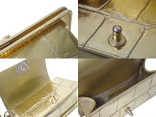 Load image into Gallery viewer, CHANEL シャネル ボーイシャネル チェーンショルダーバッグ 25cm グラフィティ 28番台 773 レザー ゴールド 美品 中古 64743