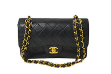 画像をギャラリービューアに読み込む, CHANEL シャネル Wフラップチェーンショルダーバッグ マトラッセ 0番台 ラムスキン ブラック ゴールド 美品 中古 64758