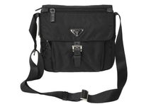 Load image into Gallery viewer, 極美品 PRADA プラダ クロスショルダーバッグ BT8994 三角ロゴプレート ナイロン ブラック シルバー金具 中古 64770