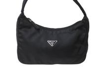 Load image into Gallery viewer, 極美品 PRADA プラダ ホーボー ハンドバッグ MV515 トライアングルロゴ ブラック ナイロン シルバー金具 中古 64780